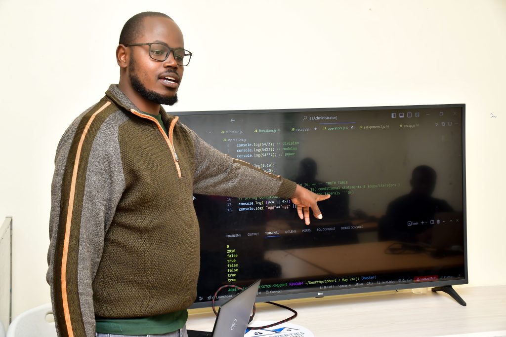 EldoHub students building projects